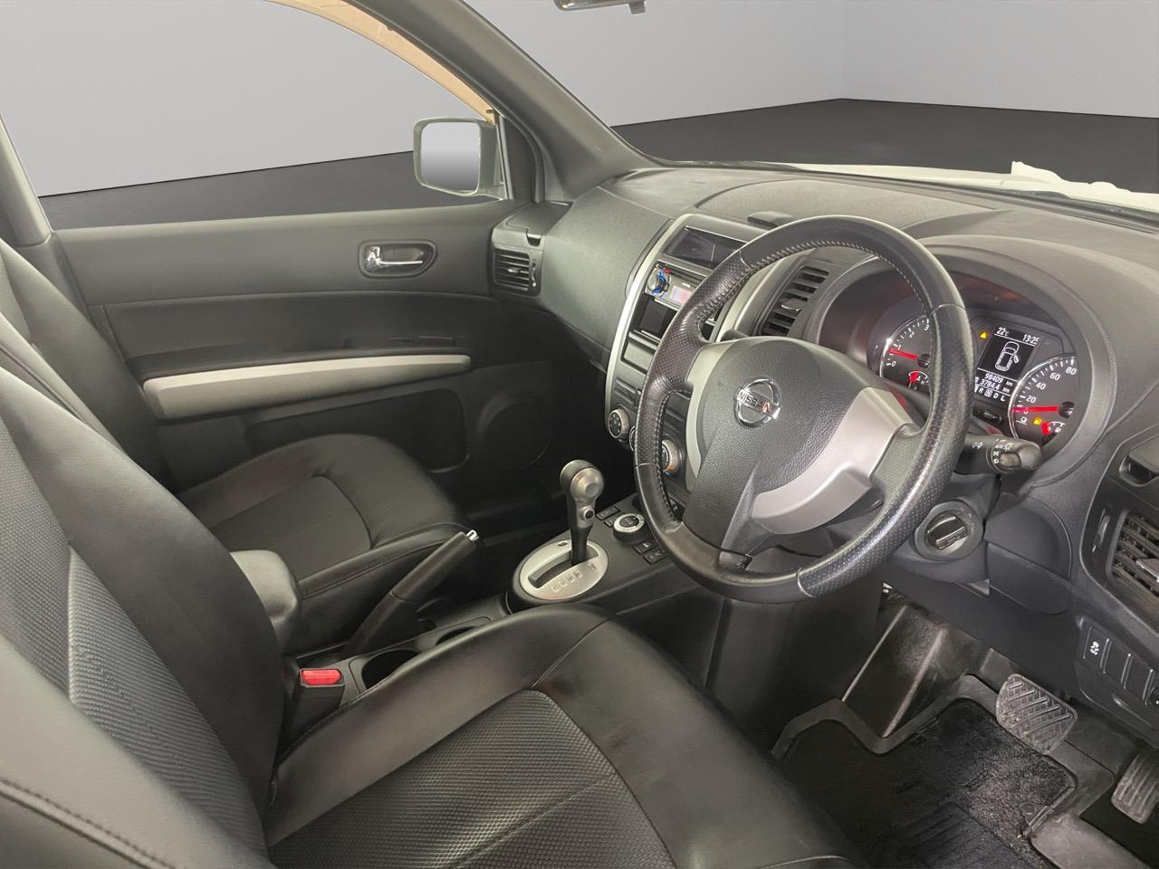 2012 Nissan X-TRAIL 20X 4WD RV/SUV AWD + AUTO LIGHTS + HEATED SEATS