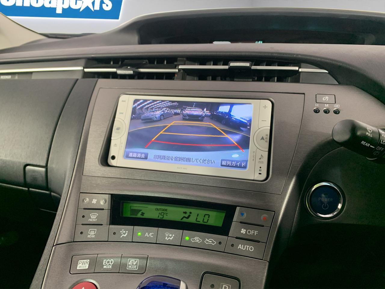 2014 Toyota Prius G Hatchback REVESING CAMERA + PUSH SRART + AUTO LIGHTS