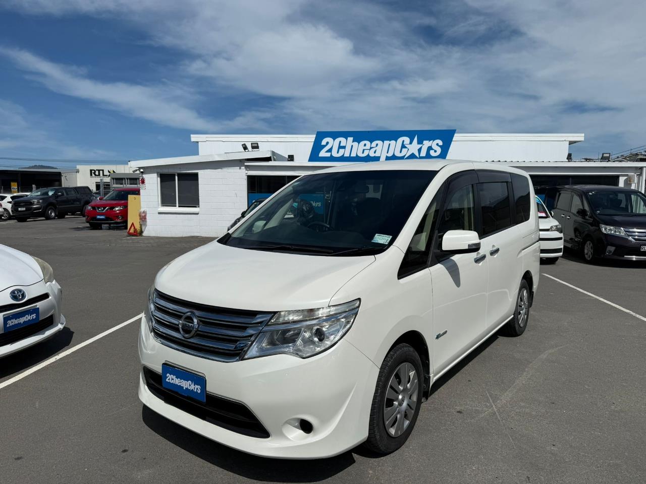 2014 Nissan Serena  Station Wagon
