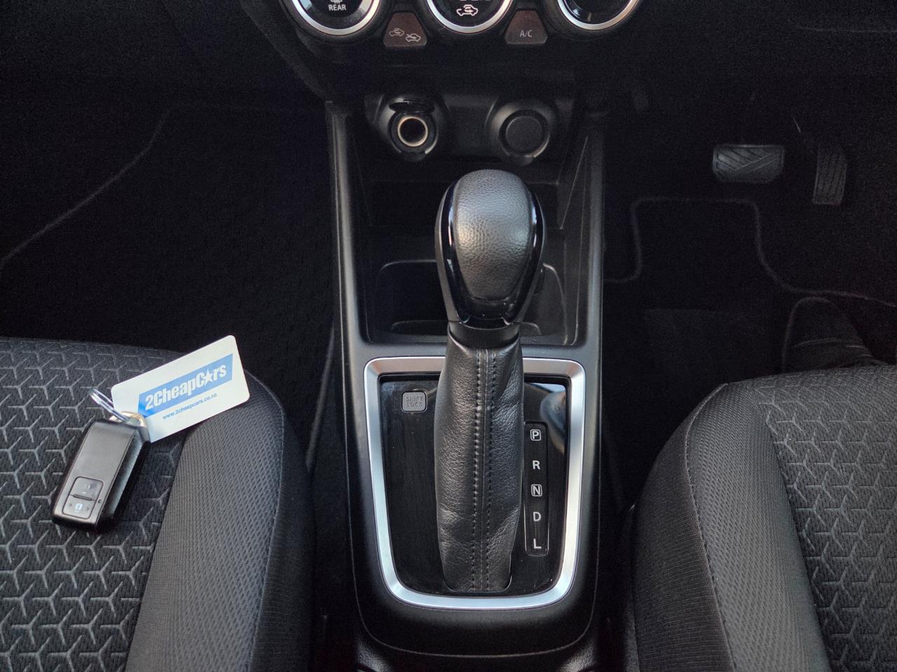 2017 Suzuki Swift Late Shape Hatchback LATE SHAPE + SMART KEY + LOW KMS + PUSH START