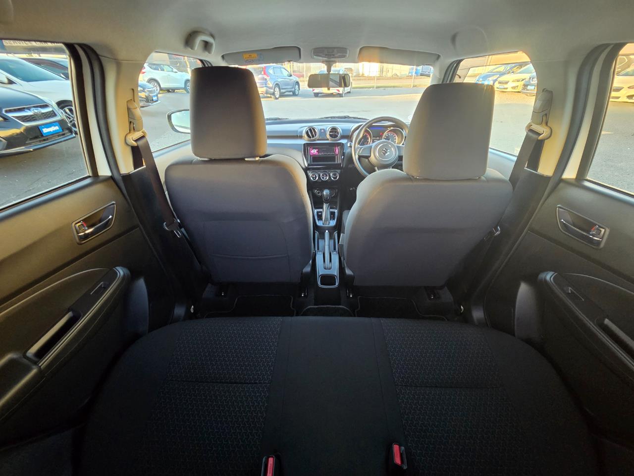 2017 Suzuki Swift Late Shape Hatchback LATE SHAPE + SMART KEY + LOW KMS + PUSH START