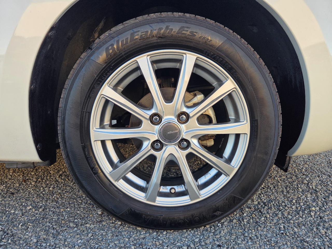 2017 Suzuki Swift Late Shape Hatchback LATE SHAPE + SMART KEY + LOW KMS + PUSH START