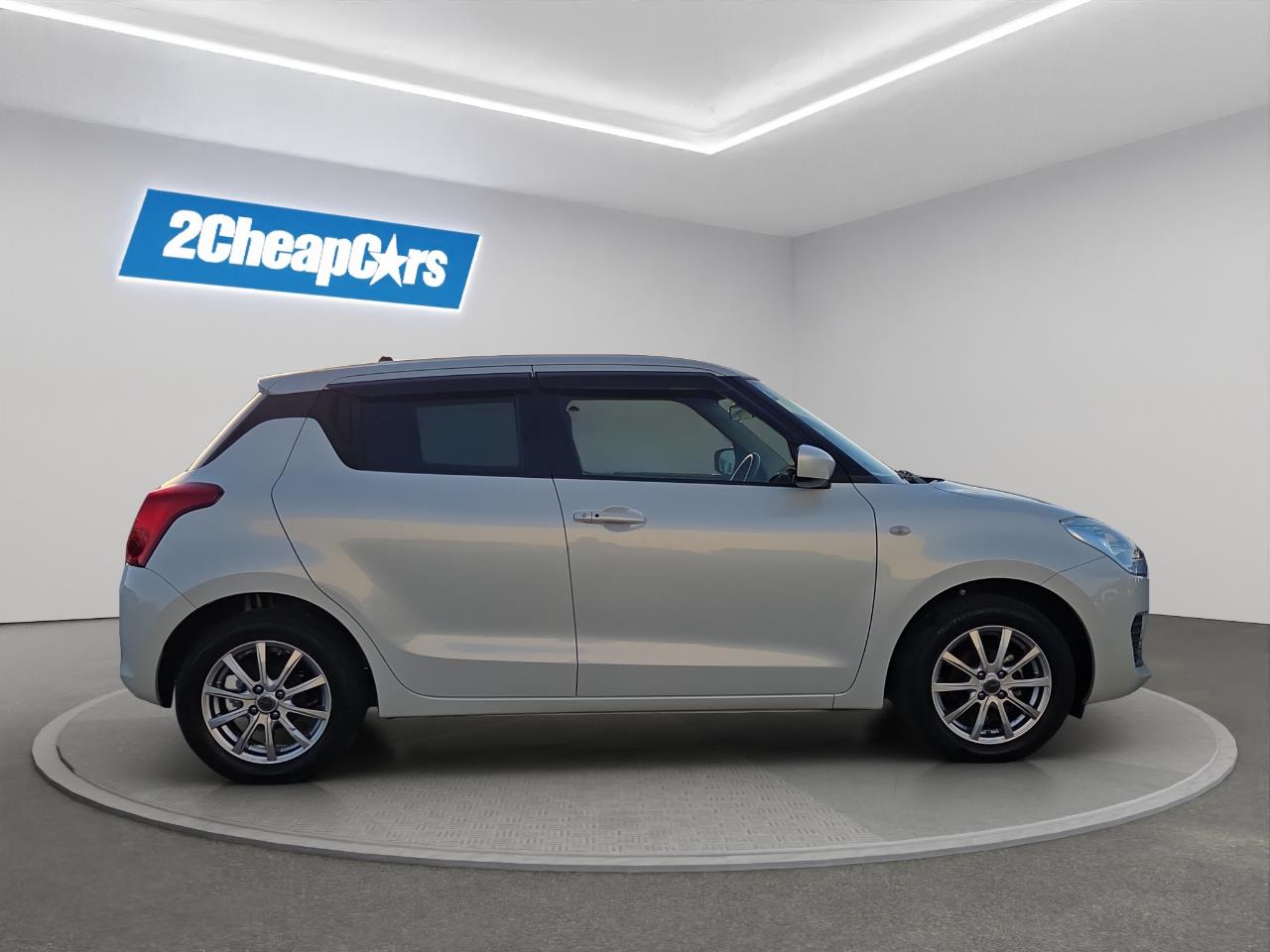 2017 Suzuki Swift Late Shape Hatchback LATE SHAPE + SMART KEY + LOW KMS + PUSH START
