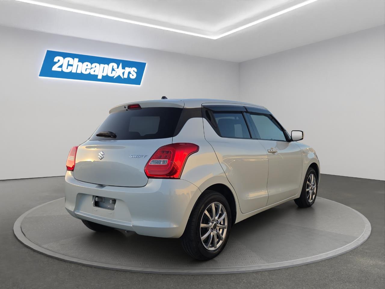 2017 Suzuki Swift Late Shape Hatchback LATE SHAPE + SMART KEY + LOW KMS + PUSH START