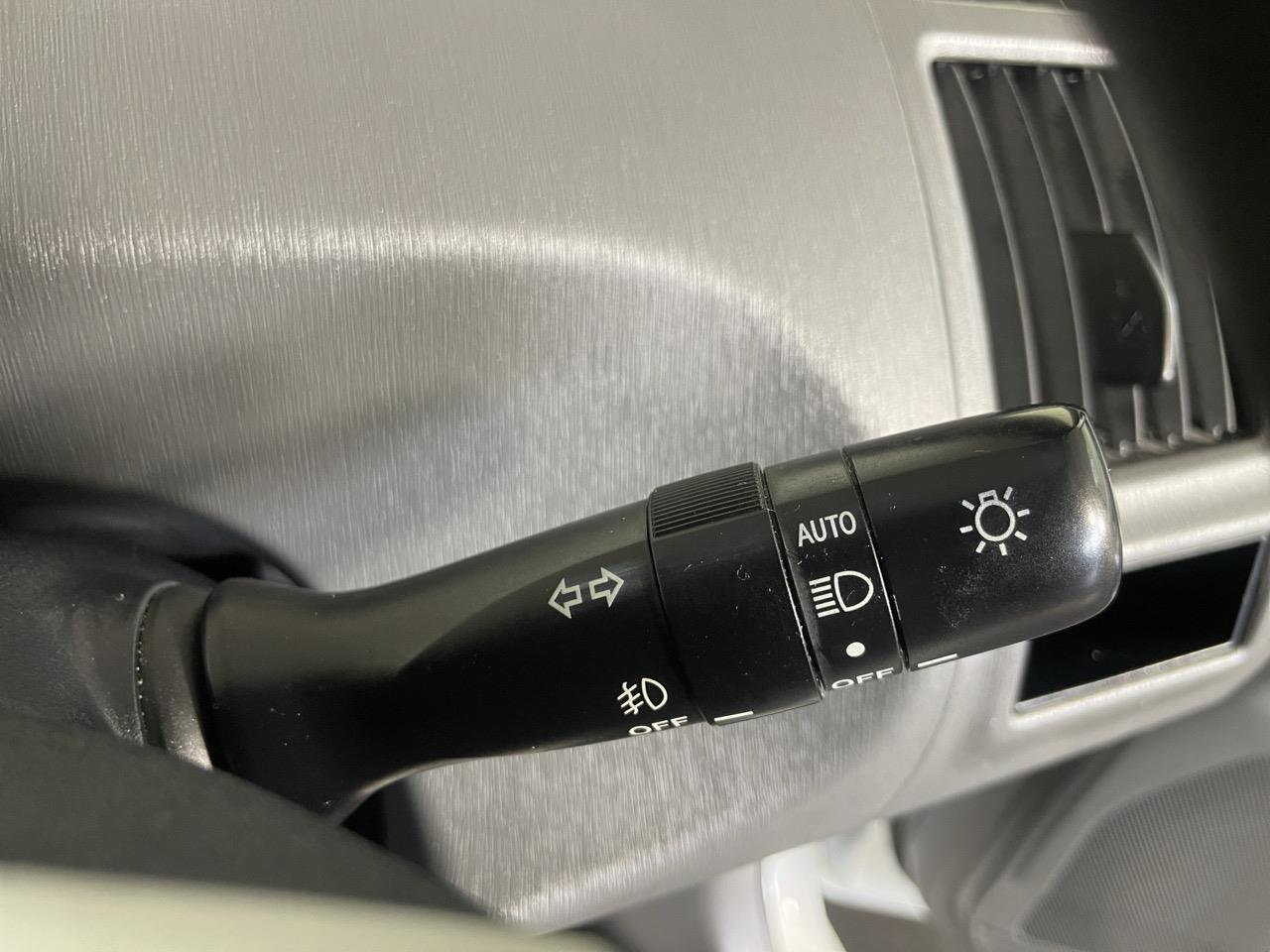 2012 Toyota Prius Alpha S Station Wagon REVERSING CAMERA + AUTO LIGHTS + PUSH START