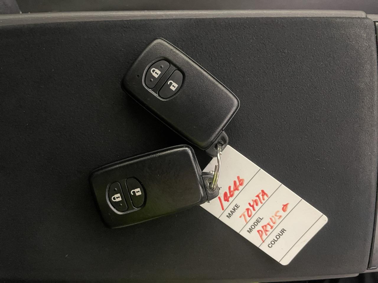 2012 Toyota Prius Alpha S Station Wagon REVERSING CAMERA + AUTO LIGHTS + PUSH START