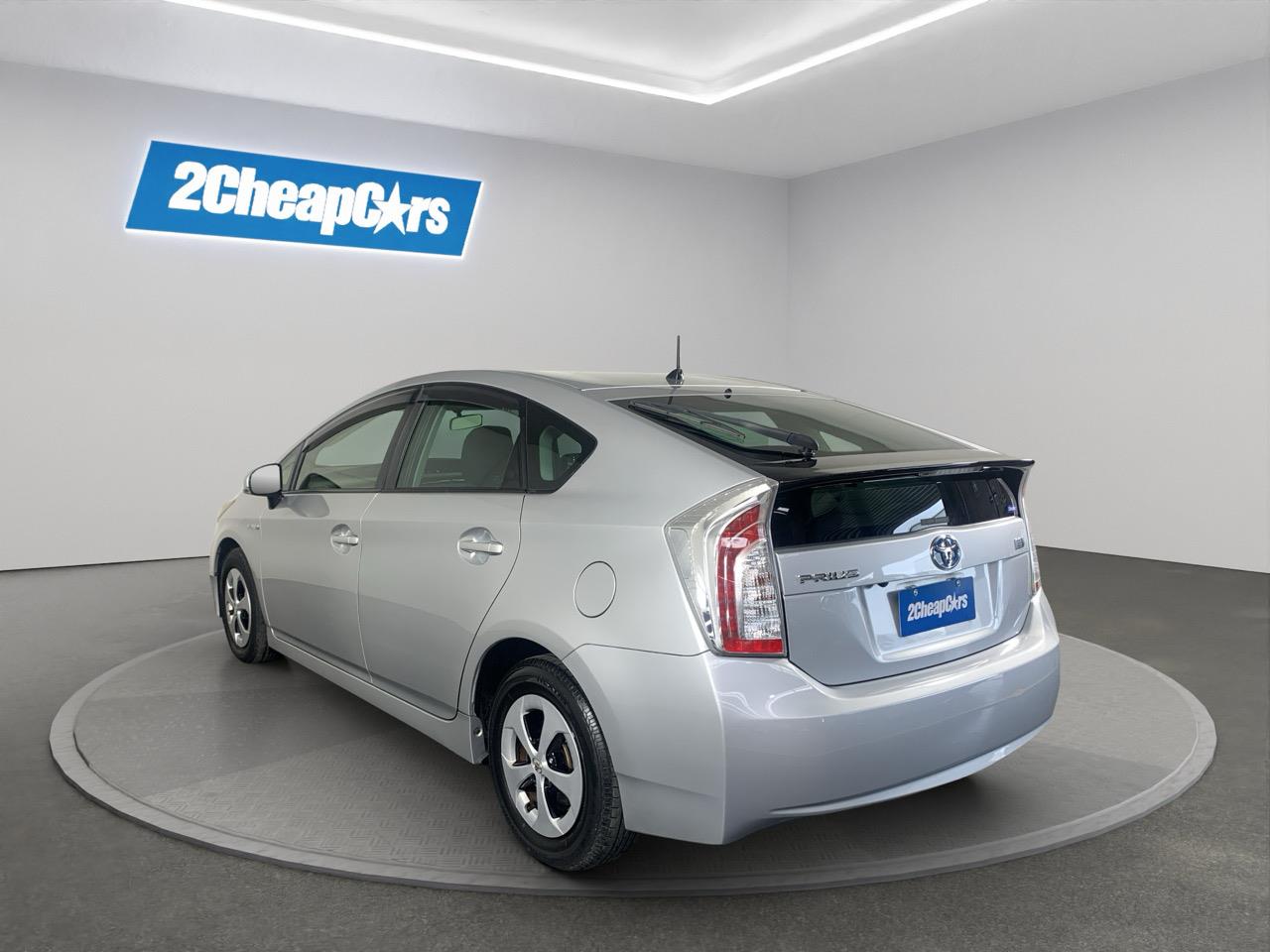 2013 Toyota Prius G Hatchback GREAT SPACE + PUSH SRART + REVESING CAMERA