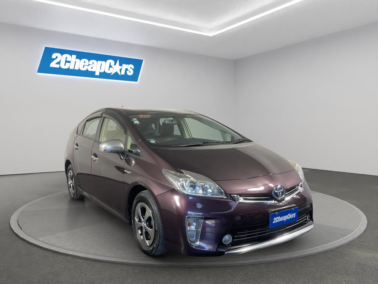 2012 Toyota Prius S Hatchback REVERSING CAMERA + AUTO LIGHTS + PUSH BUTTON START