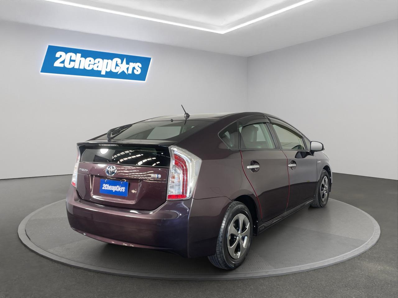 2012 Toyota Prius S Hatchback REVERSING CAMERA + AUTO LIGHTS + PUSH BUTTON START