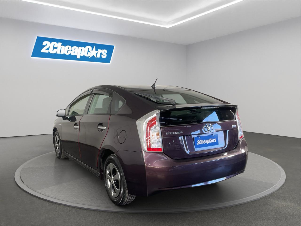 2012 Toyota Prius S Hatchback REVERSING CAMERA + AUTO LIGHTS + PUSH BUTTON START