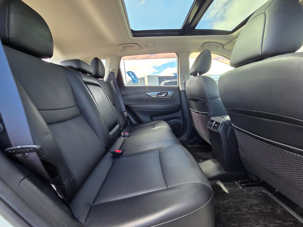 2014 Nissan X-TRAIL 20X Emargency brake pkg RV/SUV LOW KM + CRUISE CONTROL + HEATED SEATS