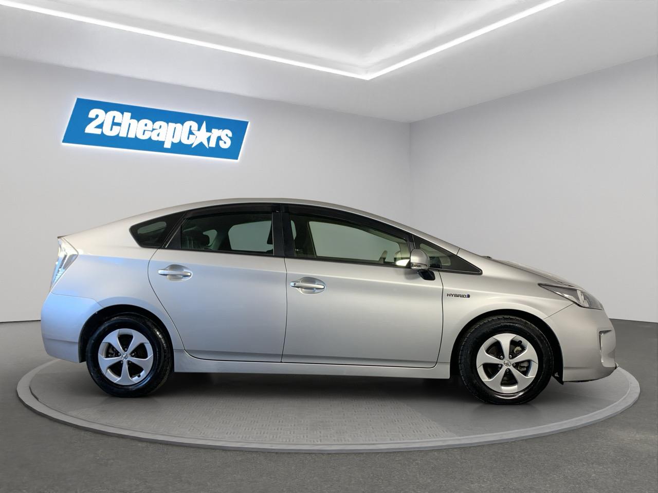 2012 Toyota Prius Hybrid Hatchback PUSH SRART + AUTO LIGHTS + LOW KM
