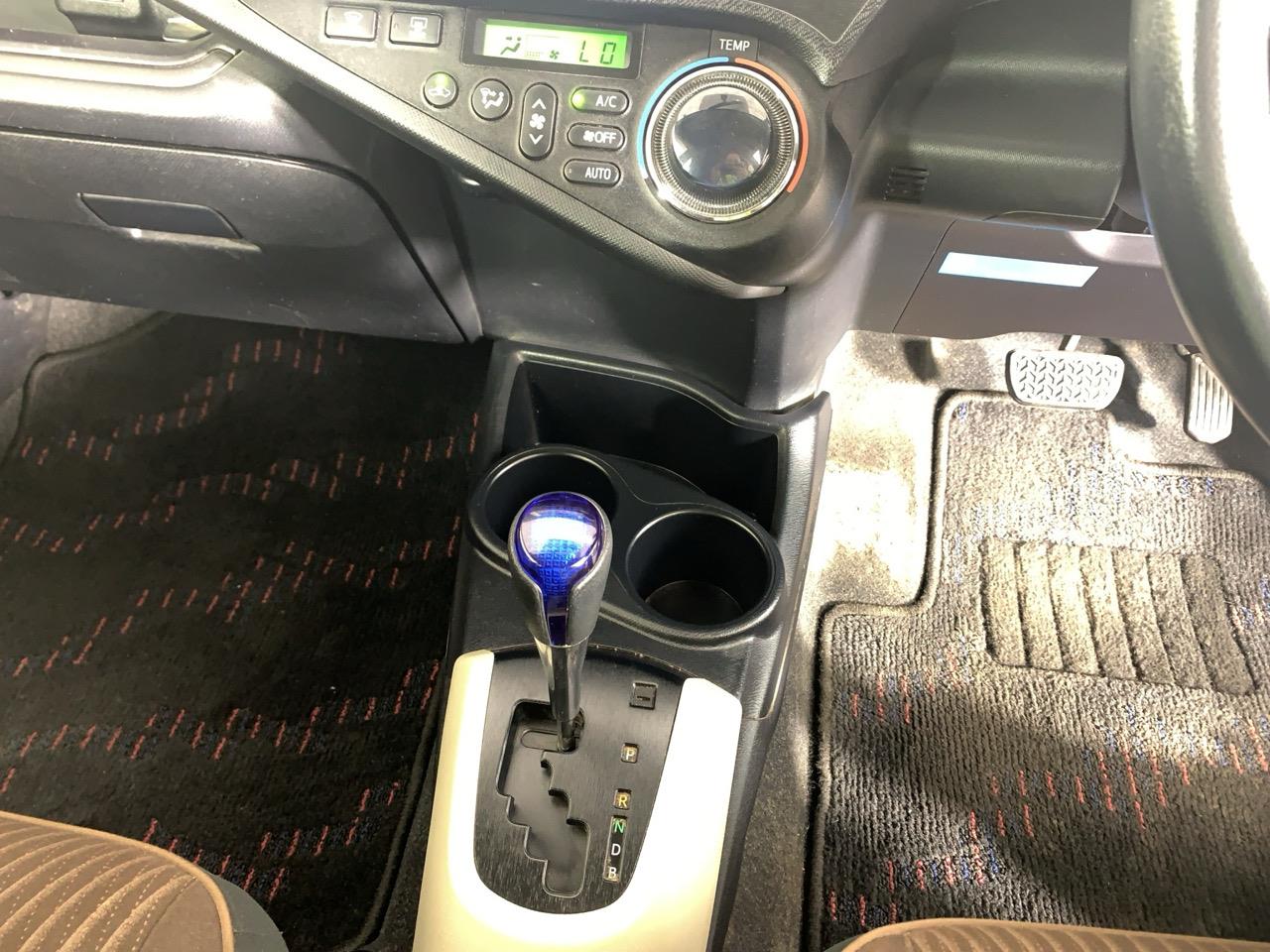 2012 Toyota Aqua S Hatchback PUSH BUTTON START + AUTO LIGHTS + REVERSING CAMERA