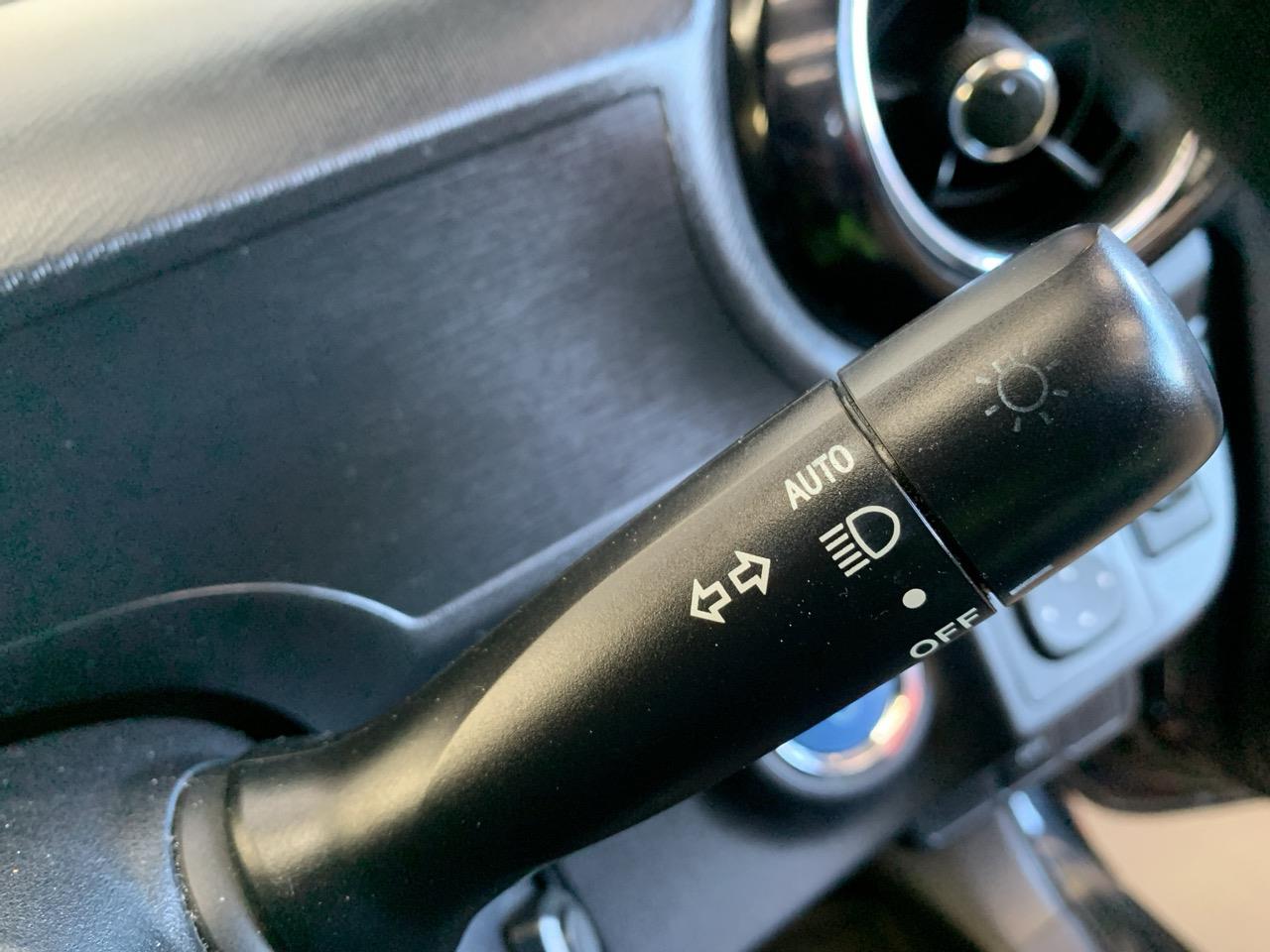 2014 Toyota Aqua X-URBAN Hatchback REVERSING CAMERA + PUSH BUTTON START + AUTO LIGHTS