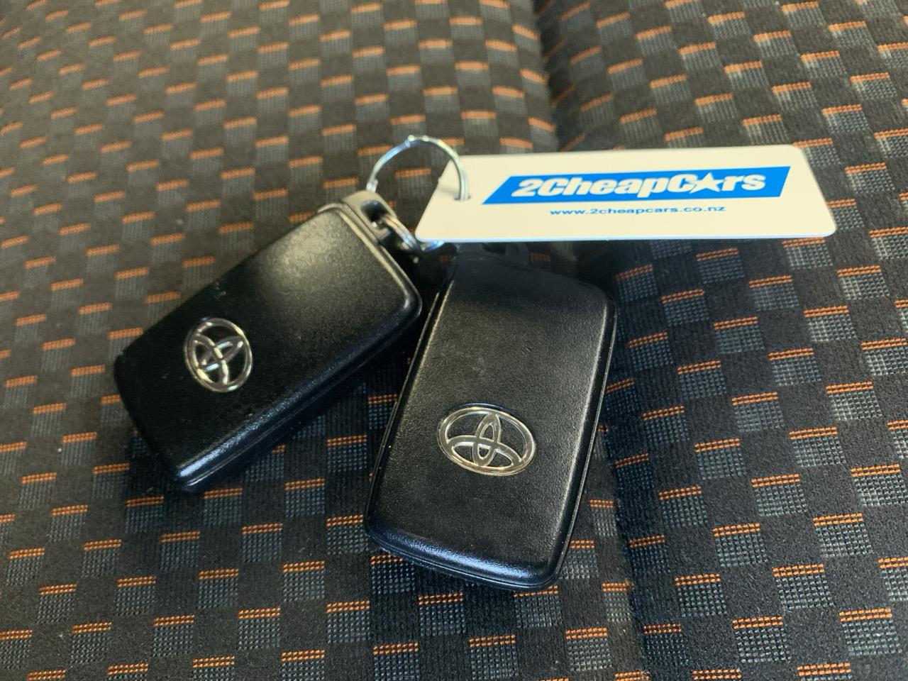 2014 Toyota Aqua X-URBAN Hatchback REVERSING CAMERA + PUSH BUTTON START + AUTO LIGHTS