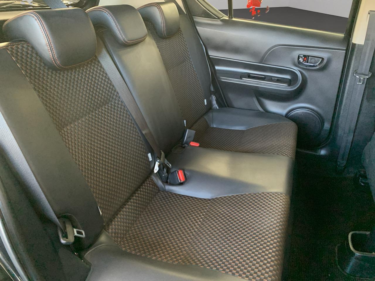 2014 Toyota Aqua X-URBAN Hatchback REVERSING CAMERA + PUSH BUTTON START + AUTO LIGHTS