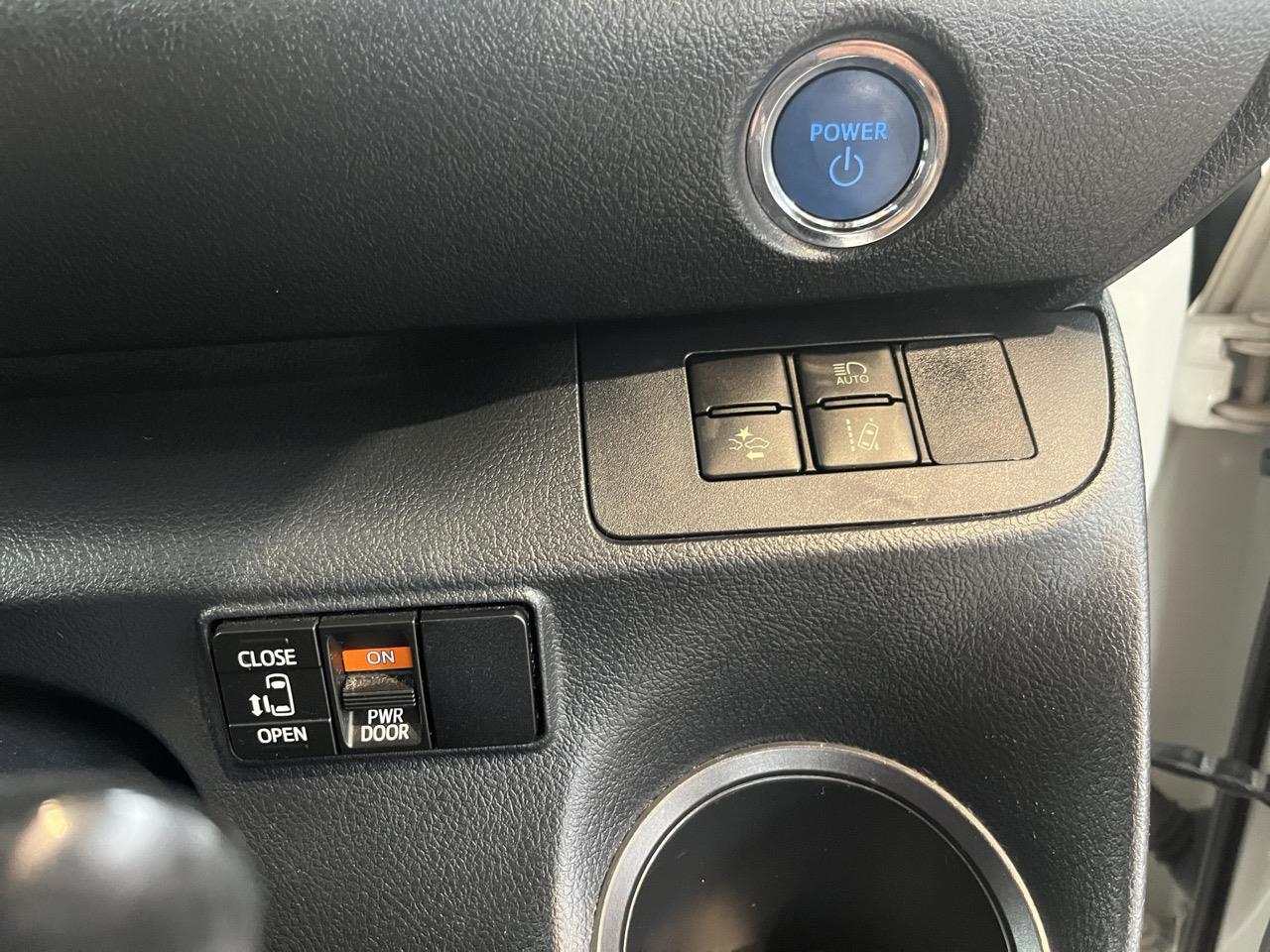 2016 Toyota Sienta HYBRID X Hatchback POWER SLIDING DOOR + PUSH BUTTON START