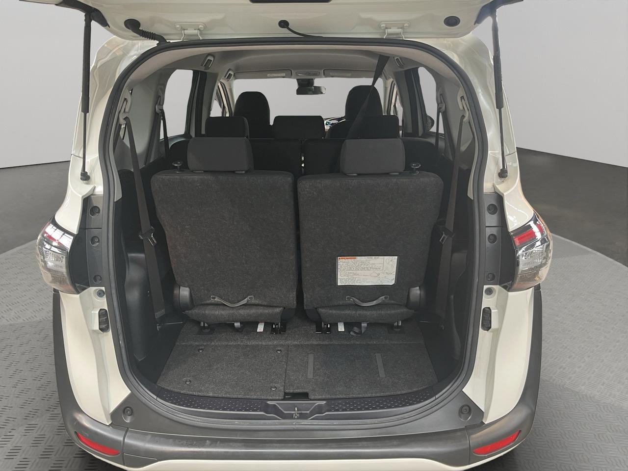 2016 Toyota Sienta HYBRID X Hatchback POWER SLIDING DOOR + PUSH BUTTON START