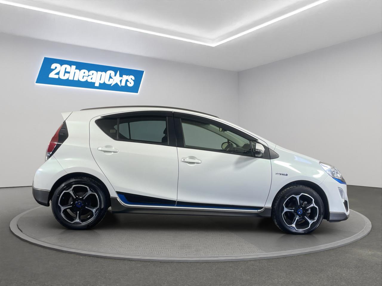 2015 Toyota Aqua X-URBAN Hatchback REVERSING CAMERA + PUSH BUTTON START + AUTO LIGHTS