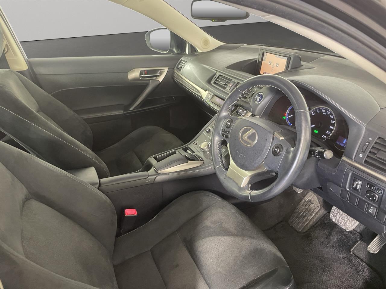 2014 Lexus CT200h Vrsion C Hatchback REVERSING CAMERA + CRUISE CONTROL + HEATED SEATS