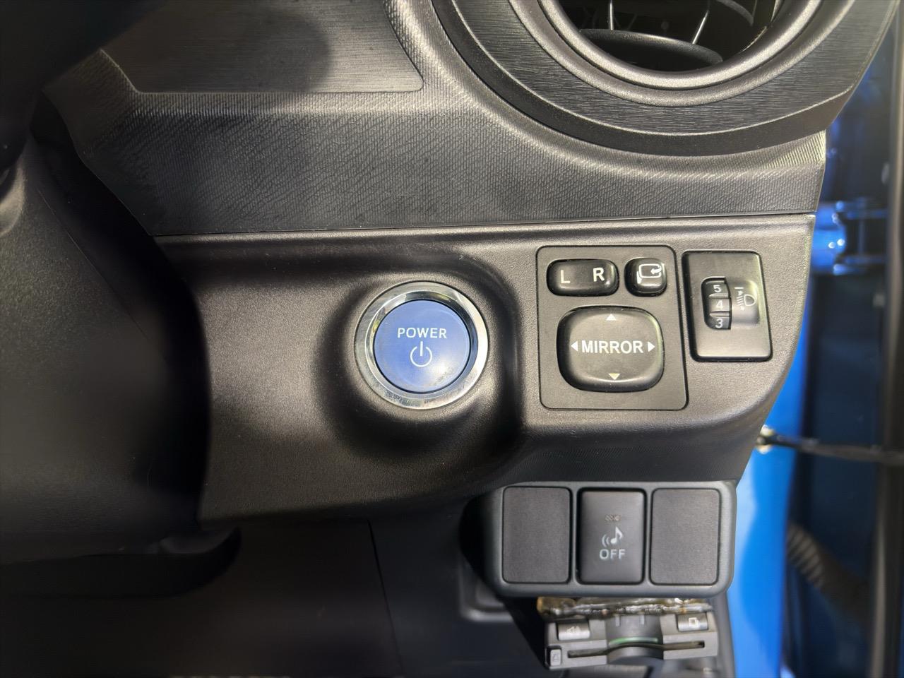 2012 Toyota Aqua G Hatchback REVESING CAMERA + PUSH SRART + AUTO LIGHTS