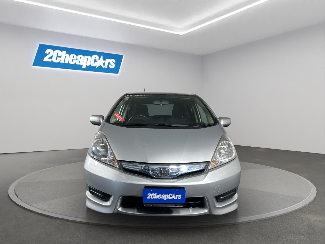 2013 Honda Fit SHUTTLE HYBRID Station Wagon GREAT SPACE + GREAT FUEL EFFICIENCY