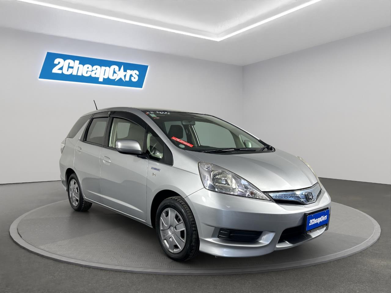 2013 Honda Fit SHUTTLE HYBRID Station Wagon GREAT SPACE + GREAT FUEL EFFICIENCY
