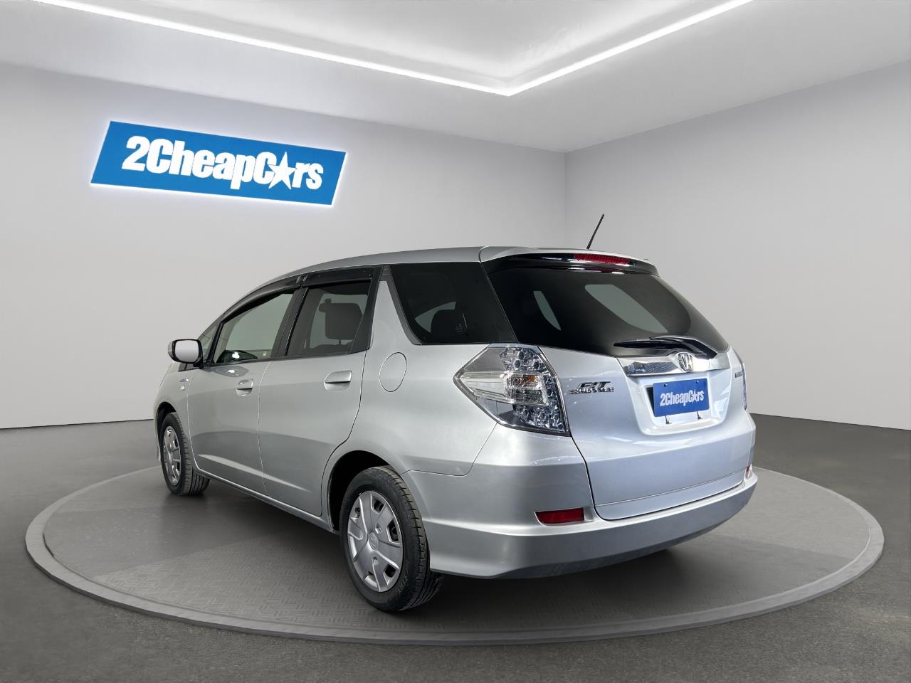 2013 Honda Fit SHUTTLE HYBRID Station Wagon GREAT SPACE + GREAT FUEL EFFICIENCY