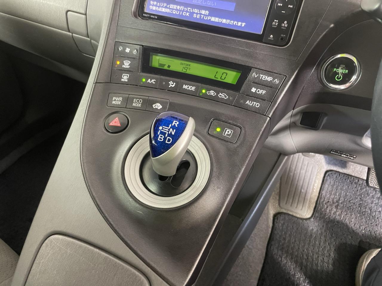 2012 Toyota Prius S Hatchback REVERSING CAMERA + PARKING SENSORS