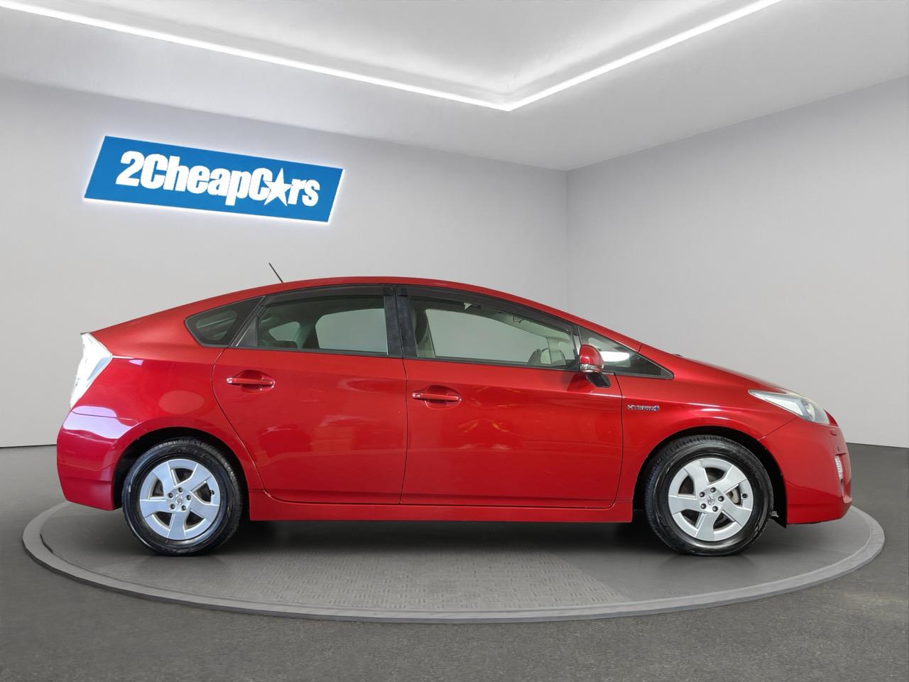 2012 Toyota Prius S Hatchback REVERSING CAMERA + PARKING SENSORS