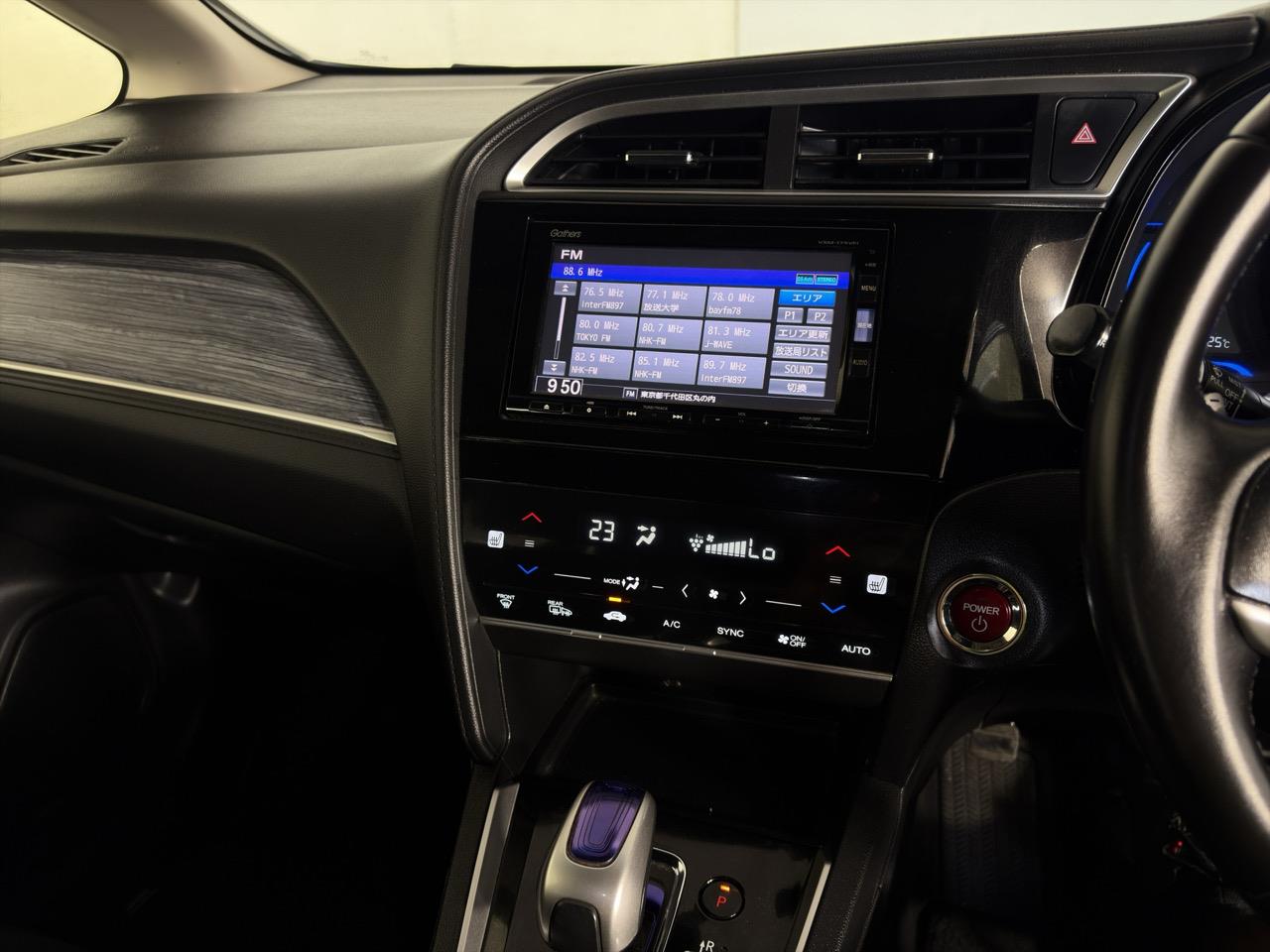 2016 Honda Shuttle HYBRID Z Station Wagon CRUISE CONTROL + PUSH START + REVERSING CAMERA