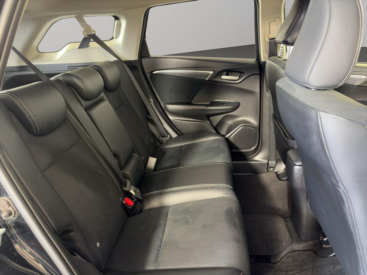 2016 Honda Shuttle HYBRID Z Station Wagon CRUISE CONTROL + PUSH START + REVERSING CAMERA