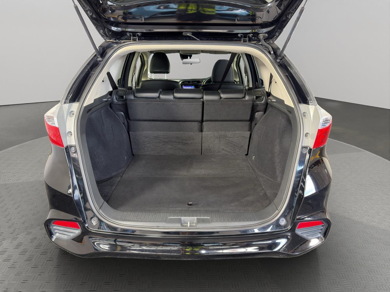 2016 Honda Shuttle HYBRID Z Station Wagon CRUISE CONTROL + PUSH START + REVERSING CAMERA