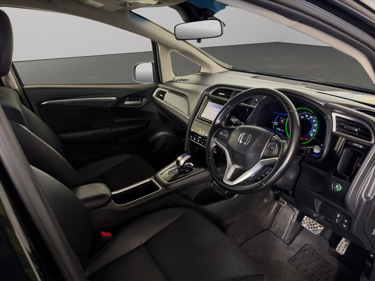 2016 Honda Shuttle HYBRID Z Station Wagon CRUISE CONTROL + PUSH START + REVERSING CAMERA