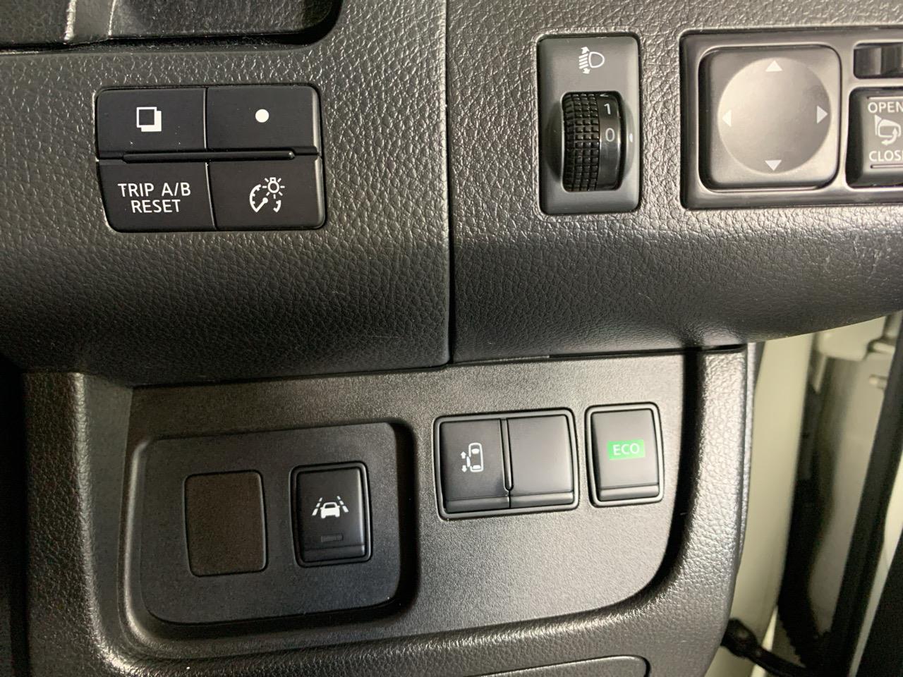 2014 Nissan Serena Hybrid People Mover CRUISE CONTROL + POWER SLIDING DOOR + AUTO LIGHTS 