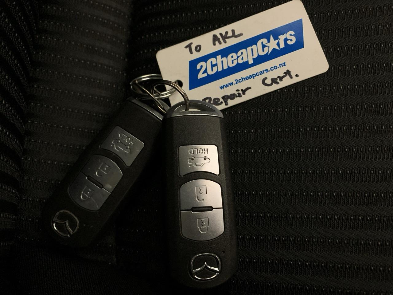 2014 Mazda Axela 3 Hybrid Sedan CRUISE CONTROL + REVERSING CAMERA + AUTO LIGHTS