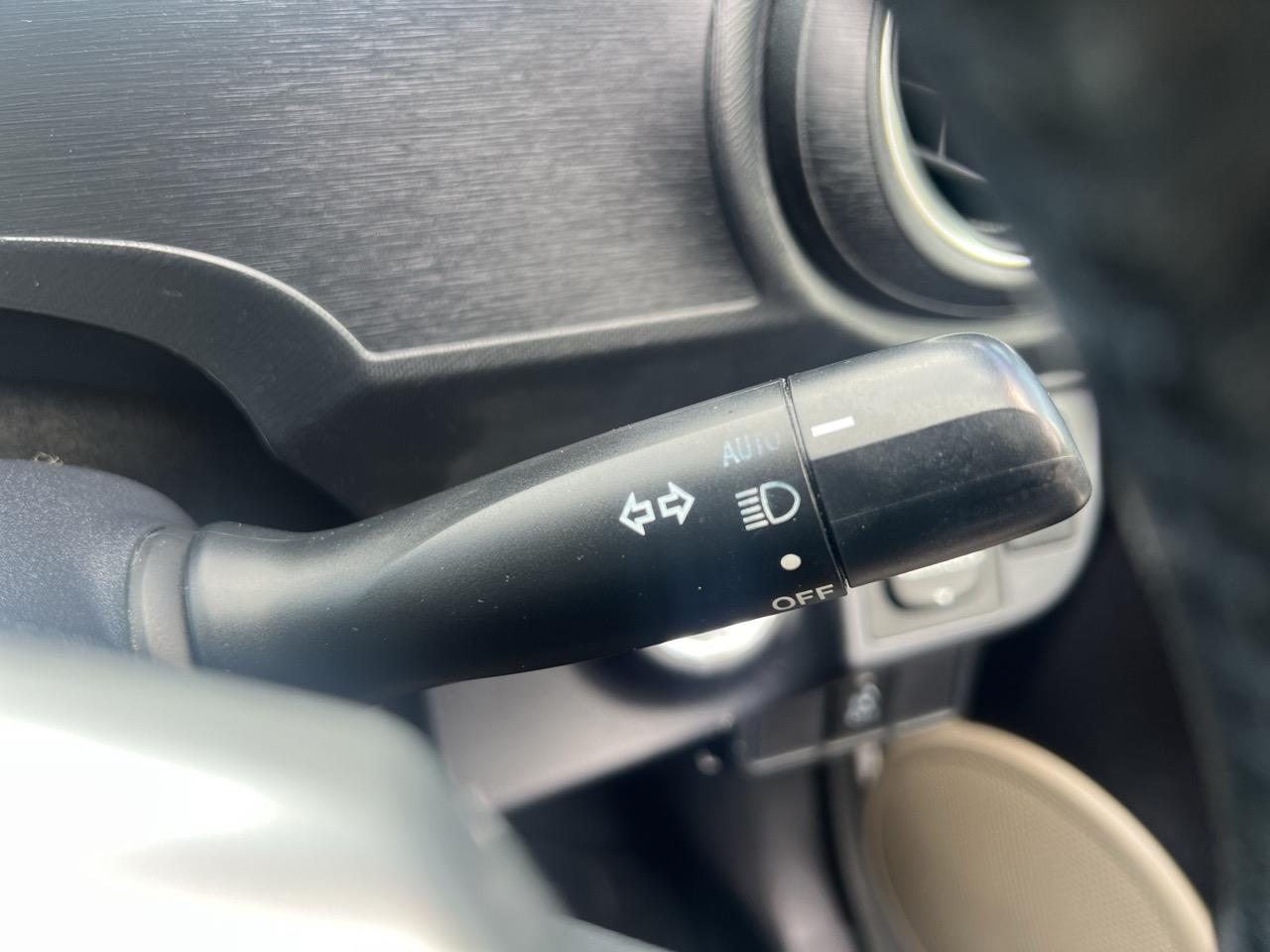 2013 Toyota Aqua G Hatchback SMART KEY + MAG WHEEL + REVERSING CAMERA