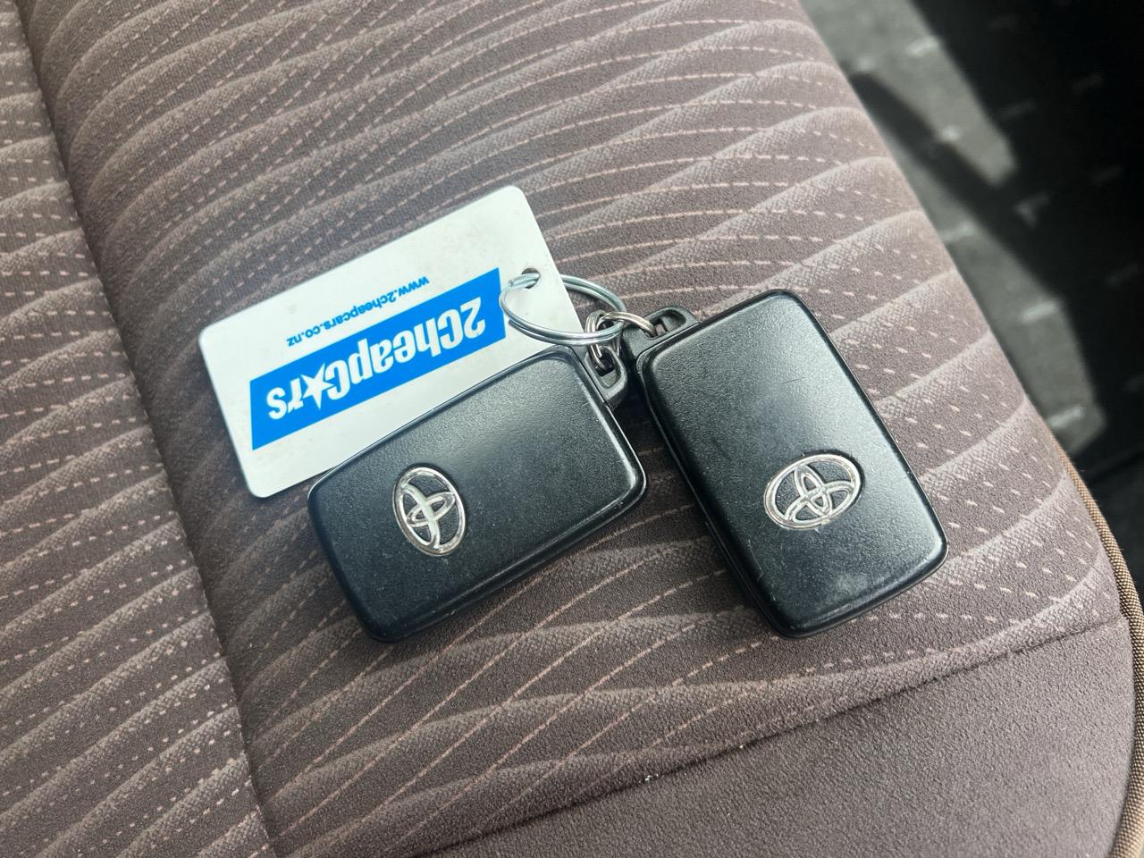 2013 Toyota Aqua G Hatchback SMART KEY + MAG WHEEL + REVERSING CAMERA