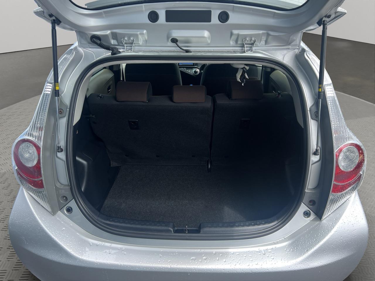 2013 Toyota Aqua G Hatchback SMART KEY + MAG WHEEL + REVERSING CAMERA