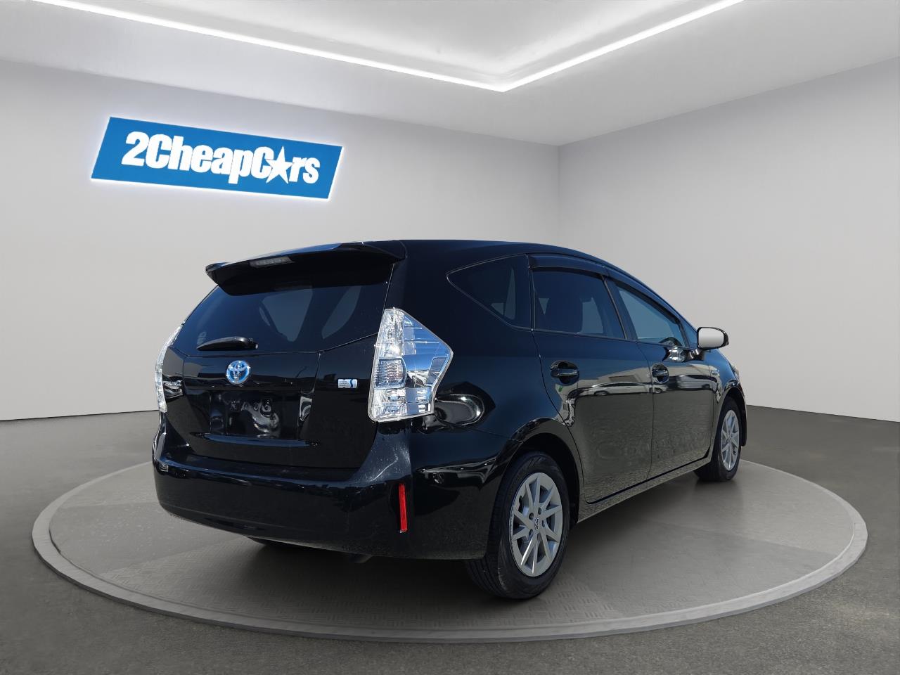 2013 Toyota Prius Alpha S Station Wagon REVERSING CAMERA + SMART KEY