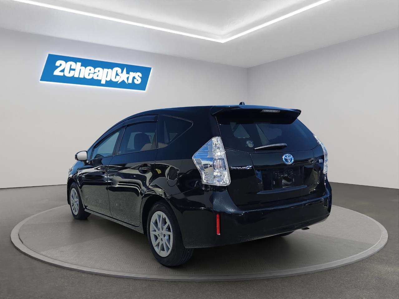 2013 Toyota Prius Alpha S Station Wagon REVERSING CAMERA + SMART KEY
