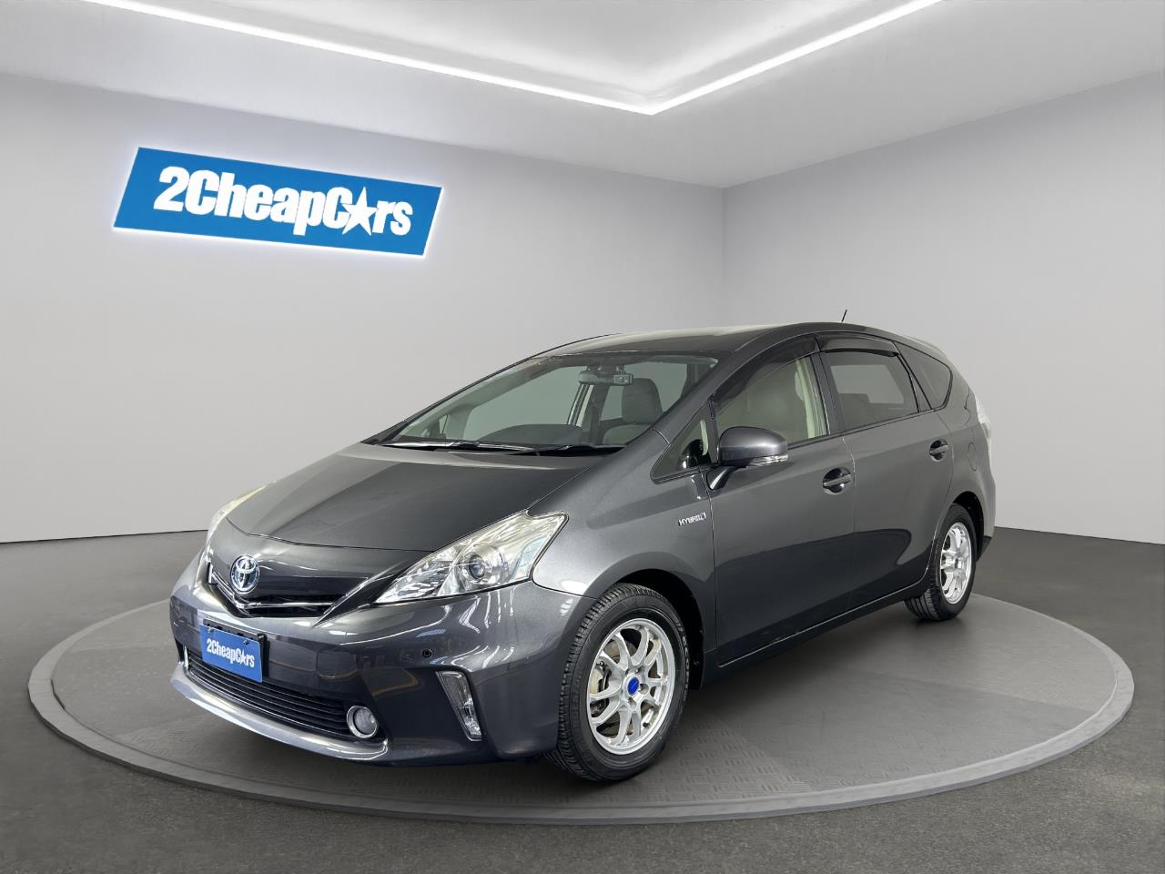 2014 Toyota Prius Alpha S Station Wagon