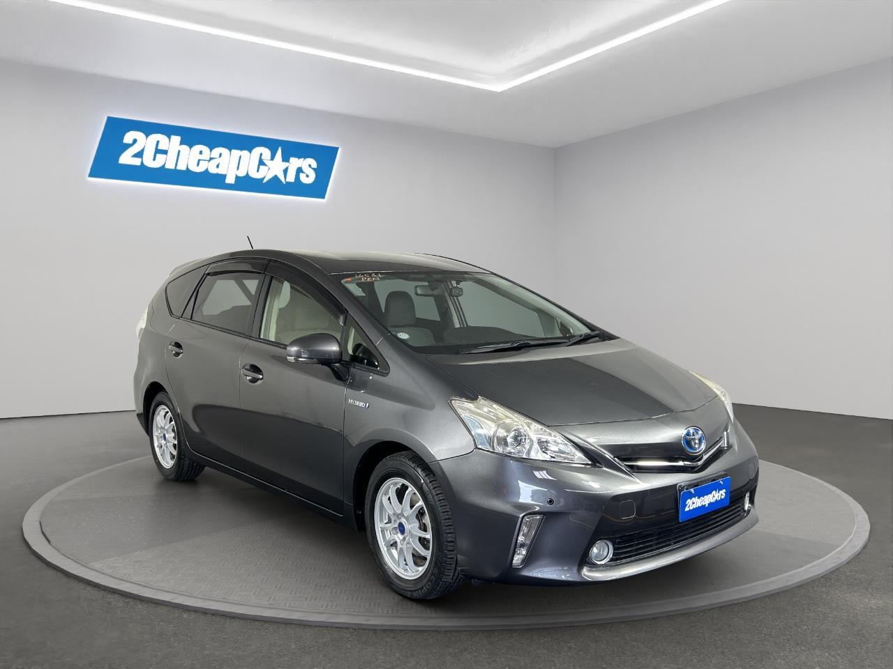 2014 Toyota Prius Alpha S Station Wagon REVERSING CAMERA + SMART KEY + GREAT SPACE