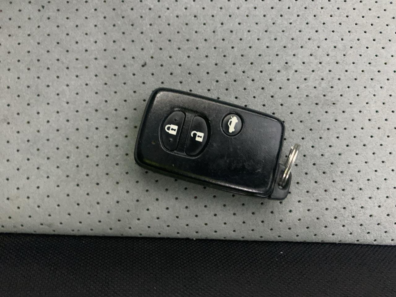 2013 Subaru XV HYBRID 2.0 L EYESIGHT AWD RV/SUV AWD + REVESING CAMERA + CRUISE CONTROL