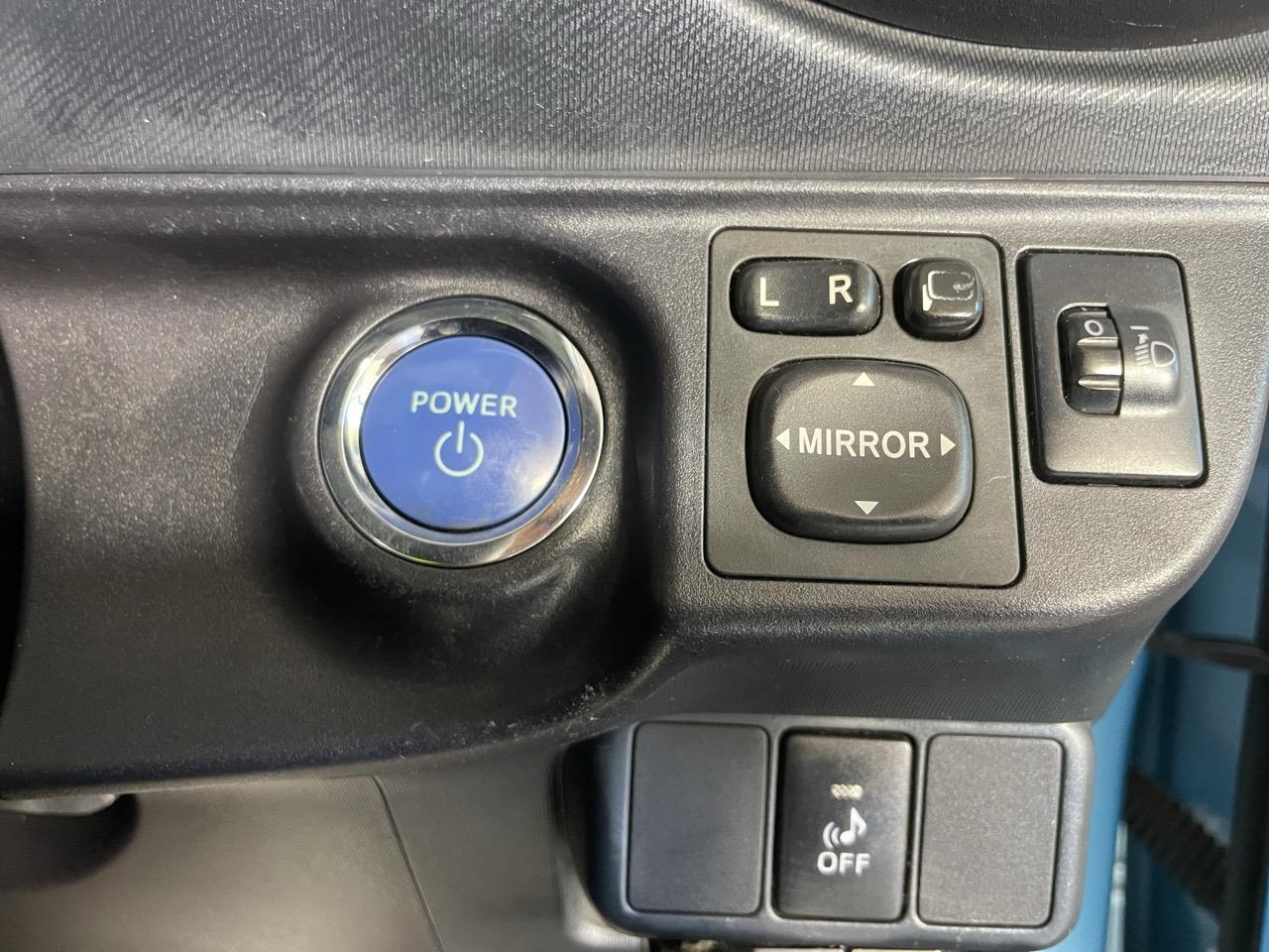 2012 Toyota Aqua S Hatchback AUTO LIGHTS + PUSH BUTTON START