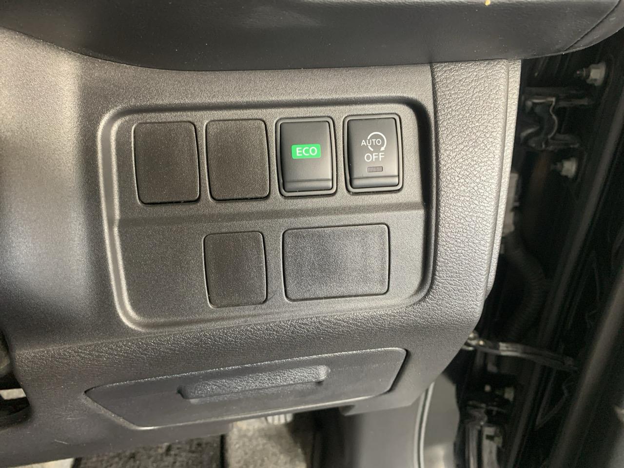 2016 Nissan Serena Hybrid Late Model Highway Star People Mover CRUISE CONTROL + REVERSING CAMERA + AUTO LIGHTS