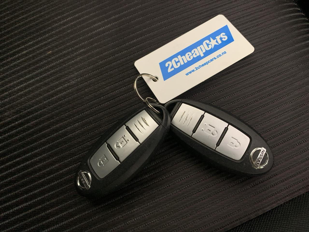 2016 Nissan Serena Hybrid Late Model Highway Star People Mover CRUISE CONTROL + REVERSING CAMERA + AUTO LIGHTS