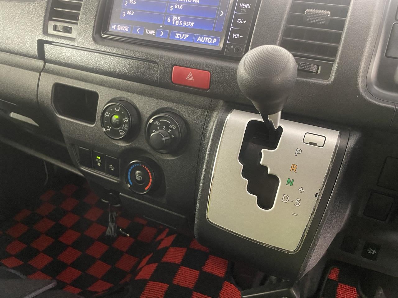 2019 Toyota Hiace Regius 2.8L Diesel Van REVERSING CAMERA + DIESEL