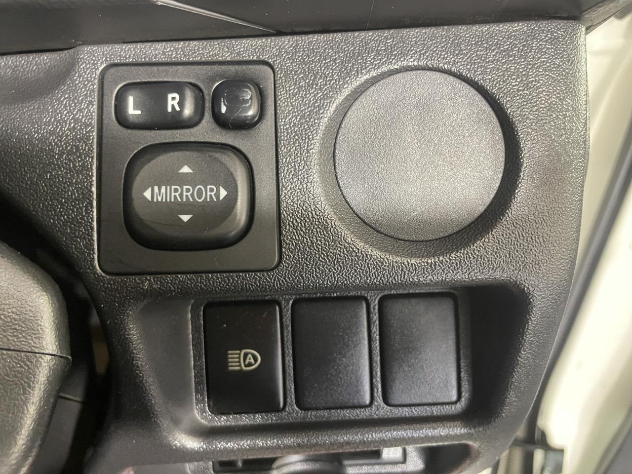 2019 Toyota Hiace Regius 2.8L Diesel Van REVERSING CAMERA + DIESEL