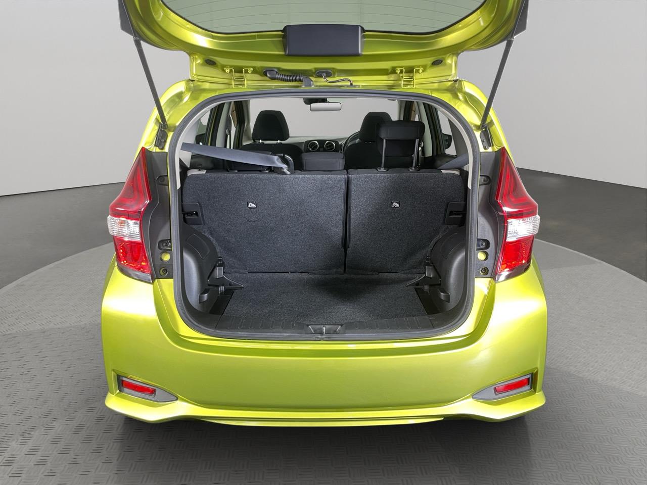 2017 Nissan Note e-Power- X Hatchback LOW KM + REVERSING CAMERA + PUSH START